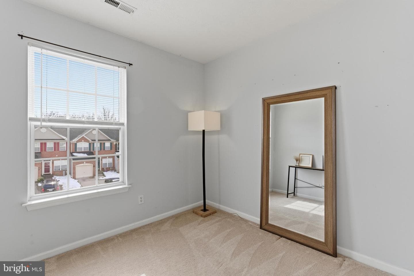2033 Mardic Drive photo 45