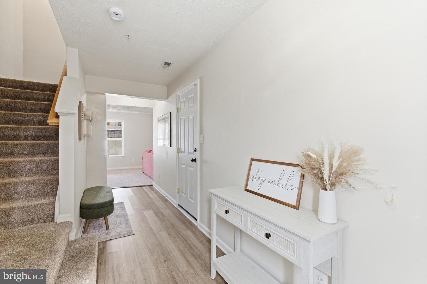 2033 Mardic Drive photo 6