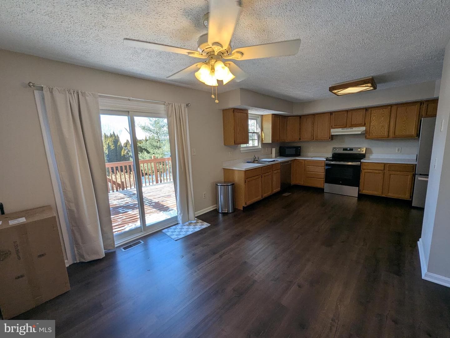 1245 Athens Court photo 13
