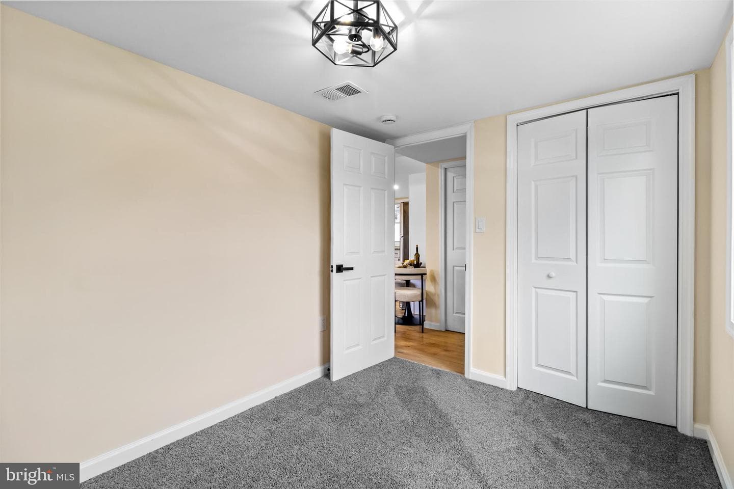 3905 Love Avenue photo 12