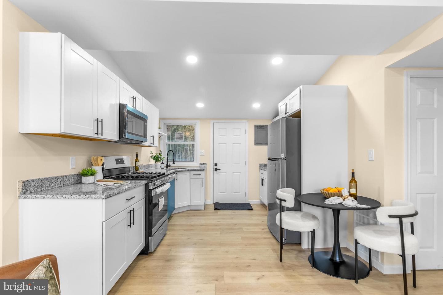 3905 Love Avenue photo 6