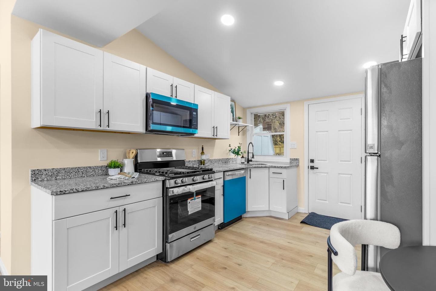3905 Love Avenue photo 9