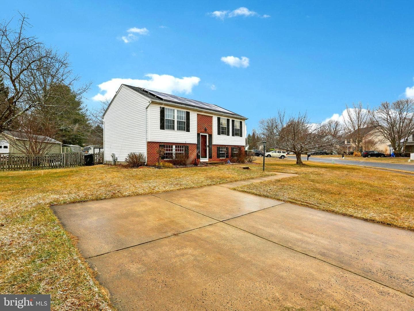 925 Hamburg Drive photo 3