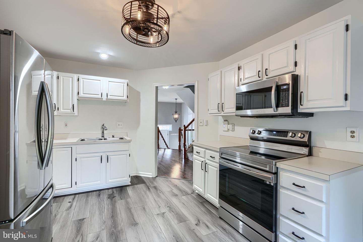 1204 Athens Court photo 17