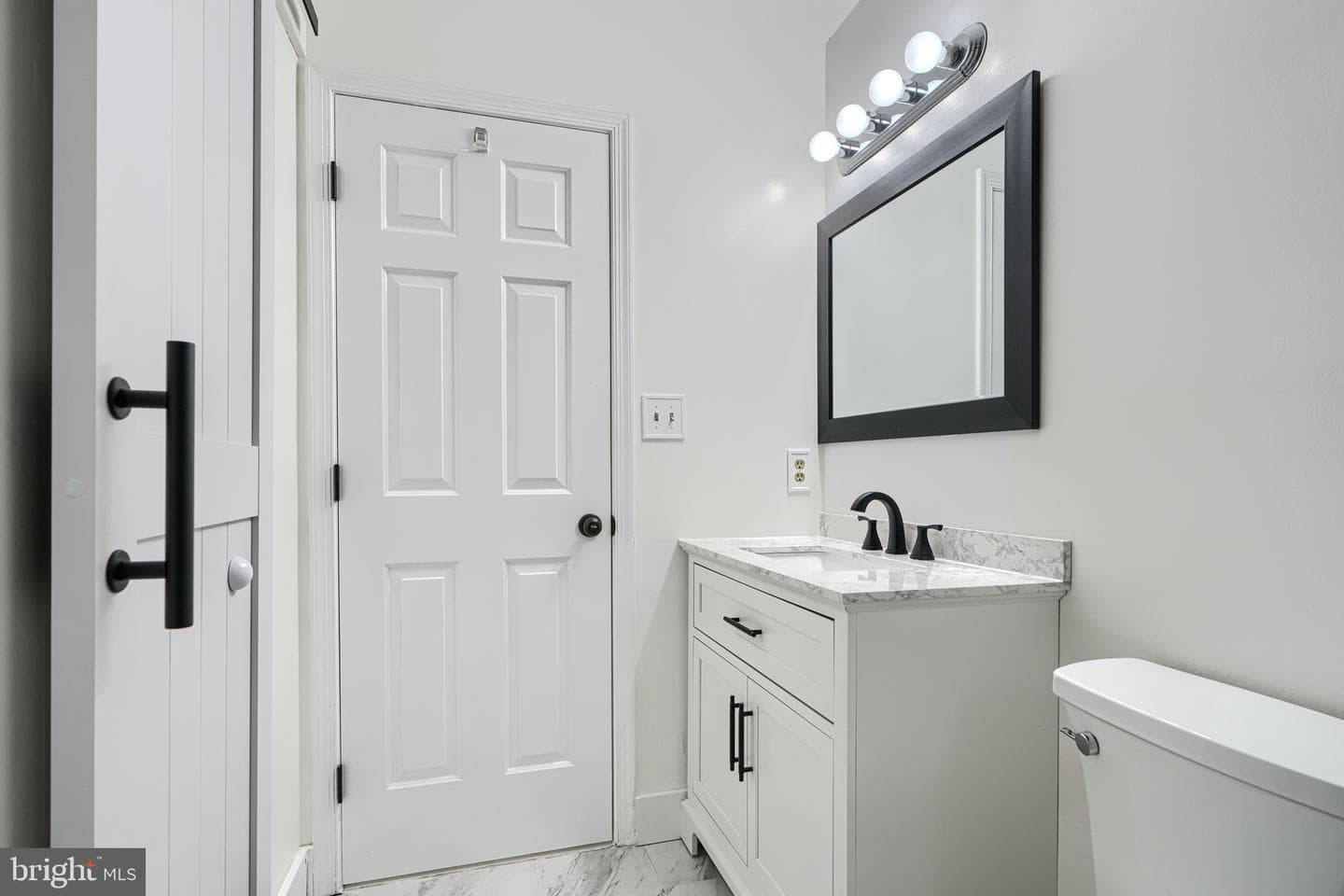 1204 Athens Court photo 26