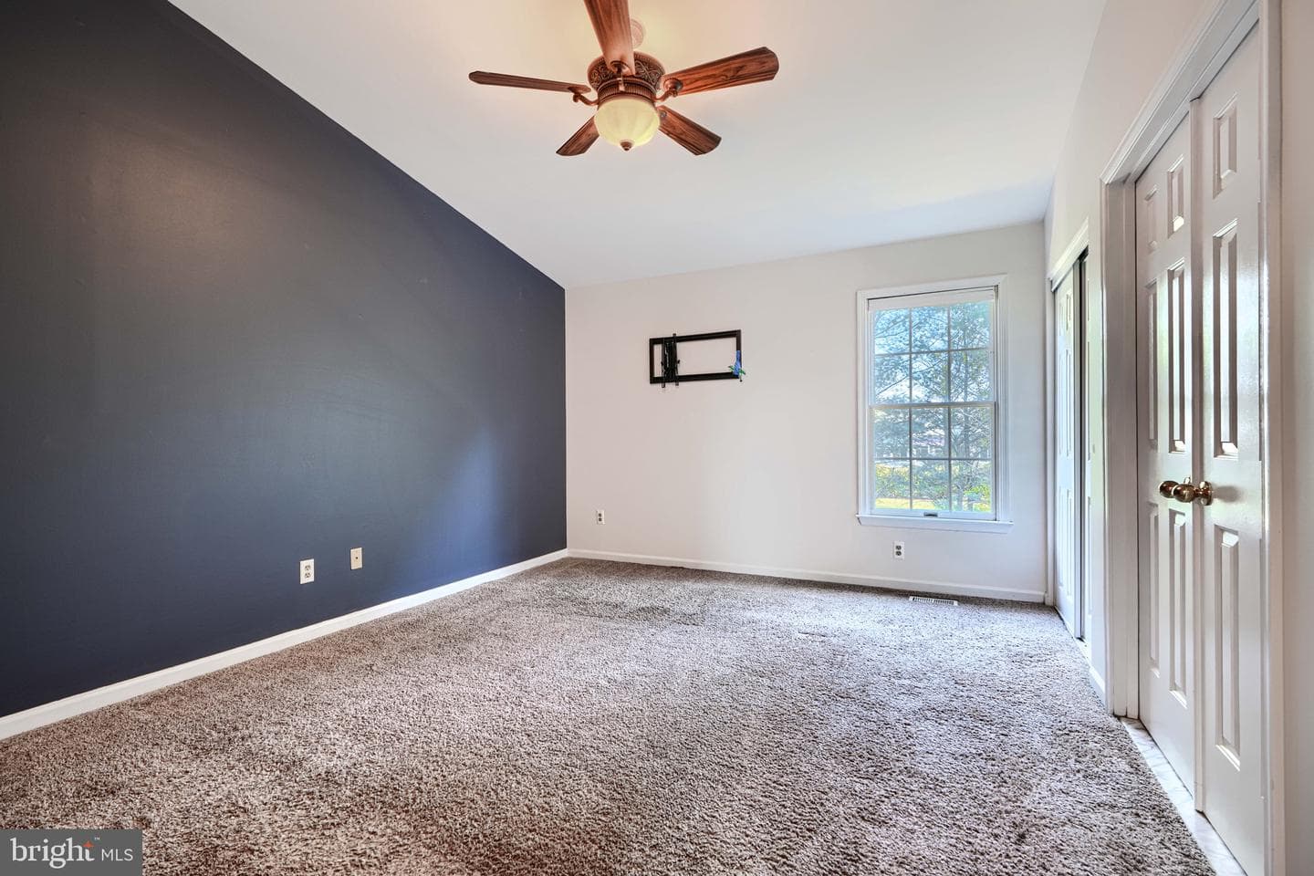 1204 Athens Court photo 27