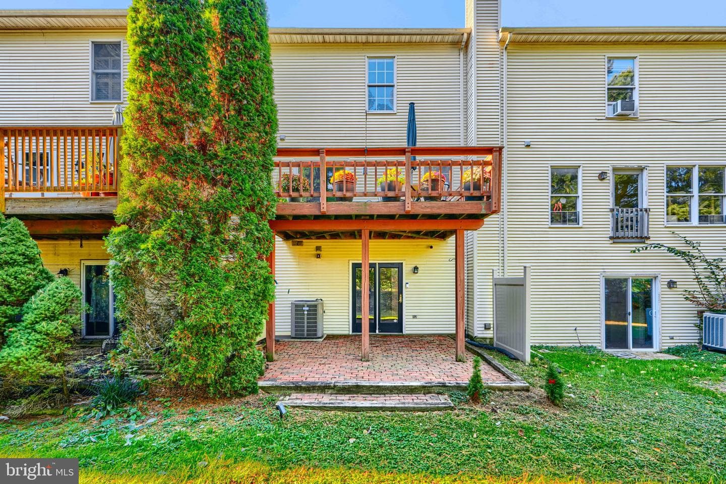1204 Athens Court photo 43