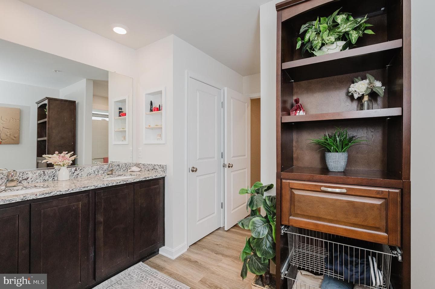 976 Pagonia Drive photo 27
