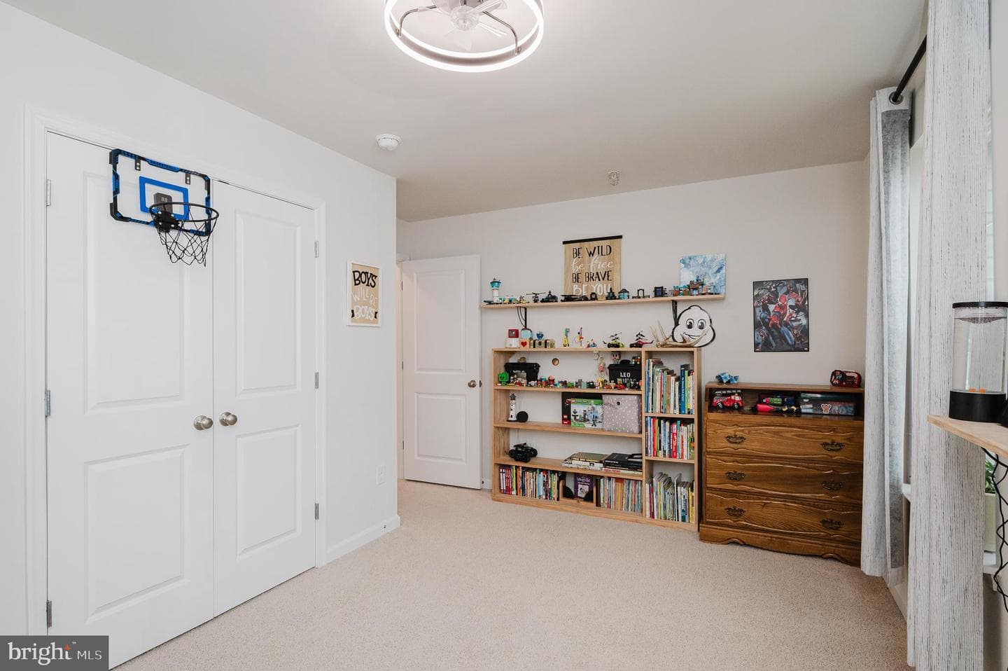 976 Pagonia Drive photo 33