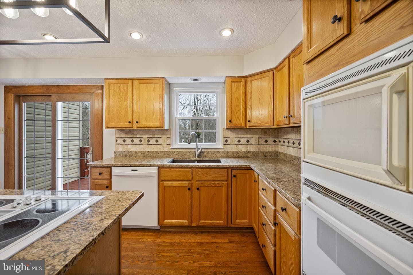 822 Lancaster Drive photo 7