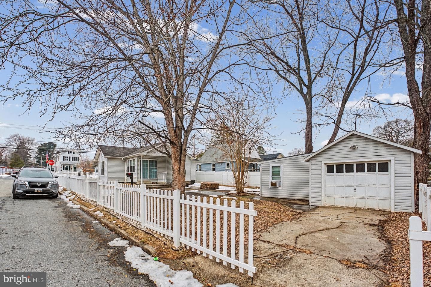 339 Edmund Street photo 11