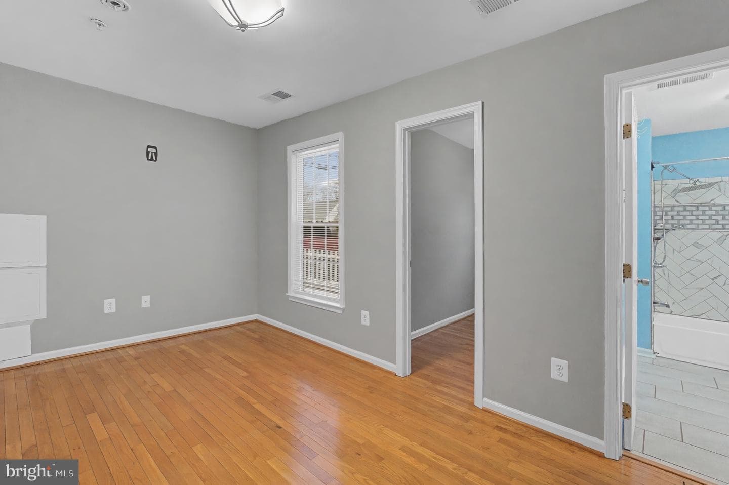 339 Edmund Street photo 20