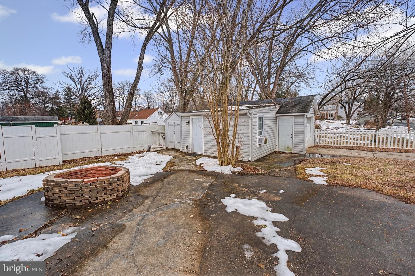 339 Edmund Street photo 4