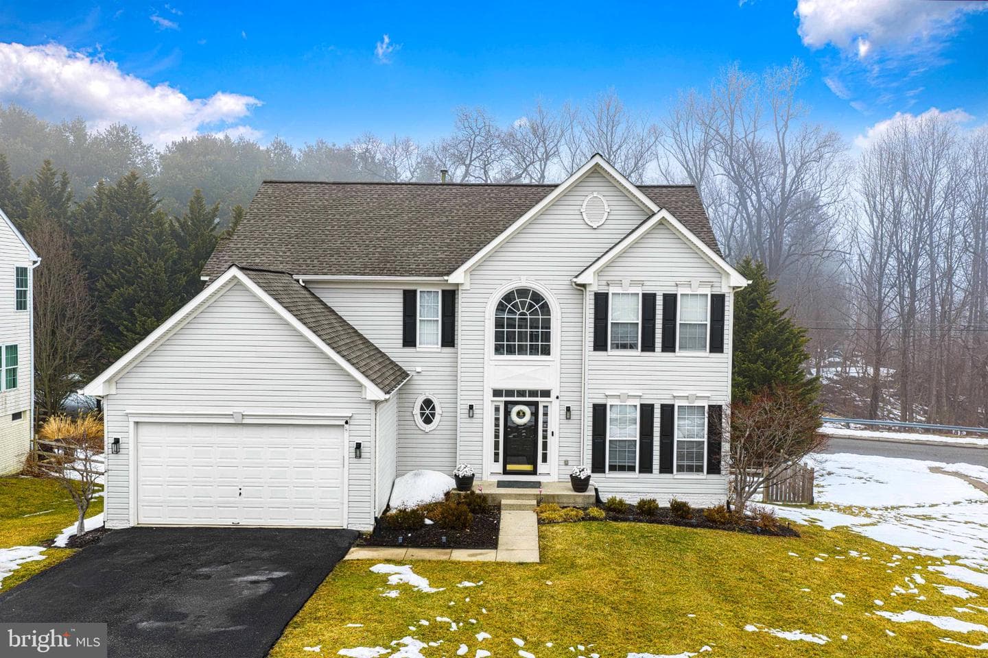508 Woodring Drive photo 2