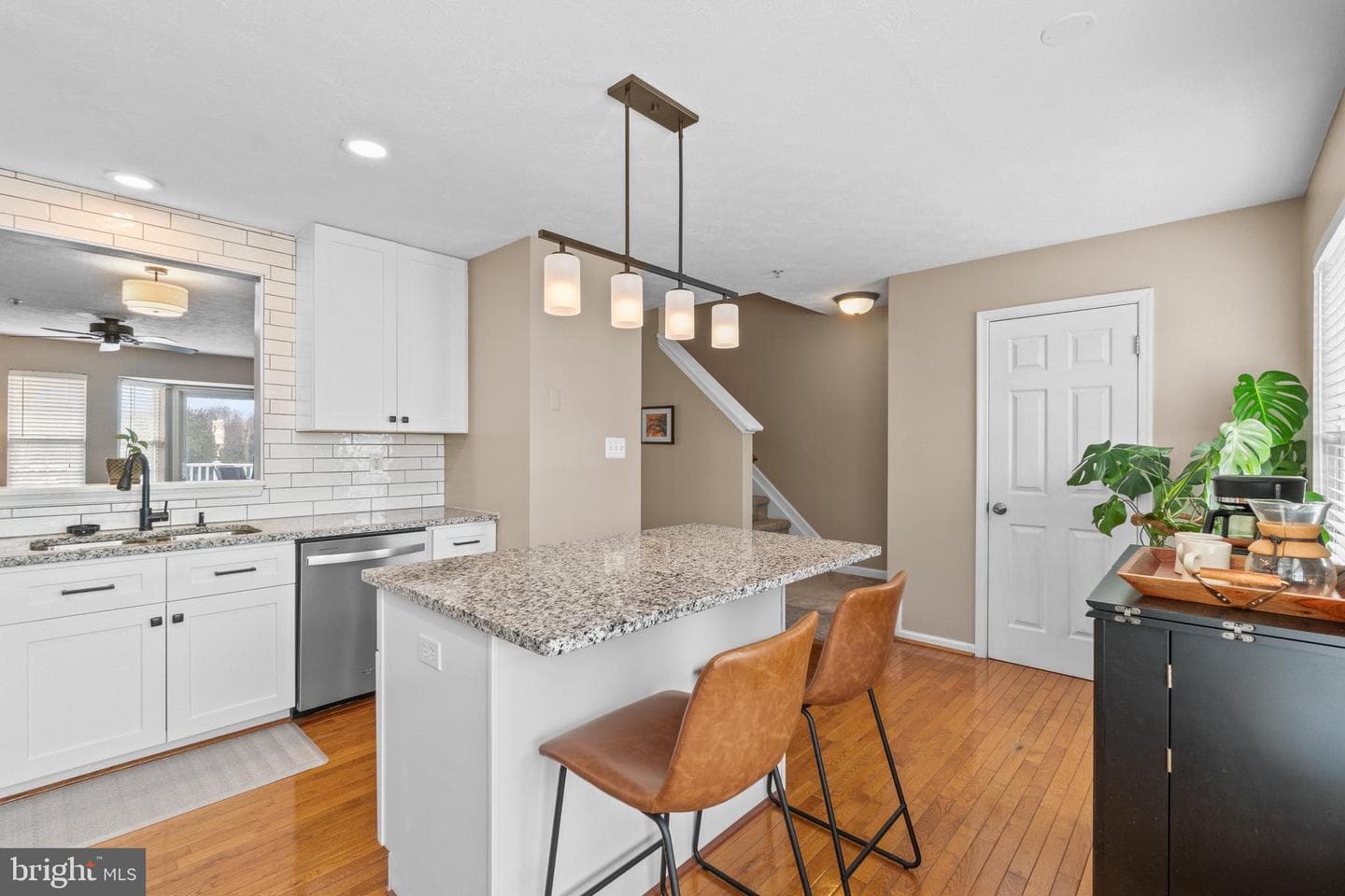 305 Esther Drive photo 10