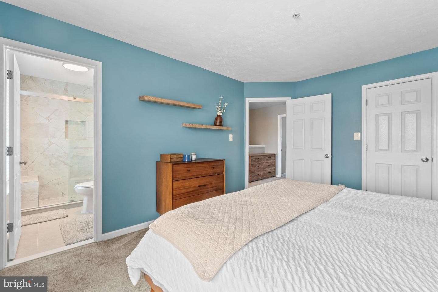 305 Esther Drive photo 15