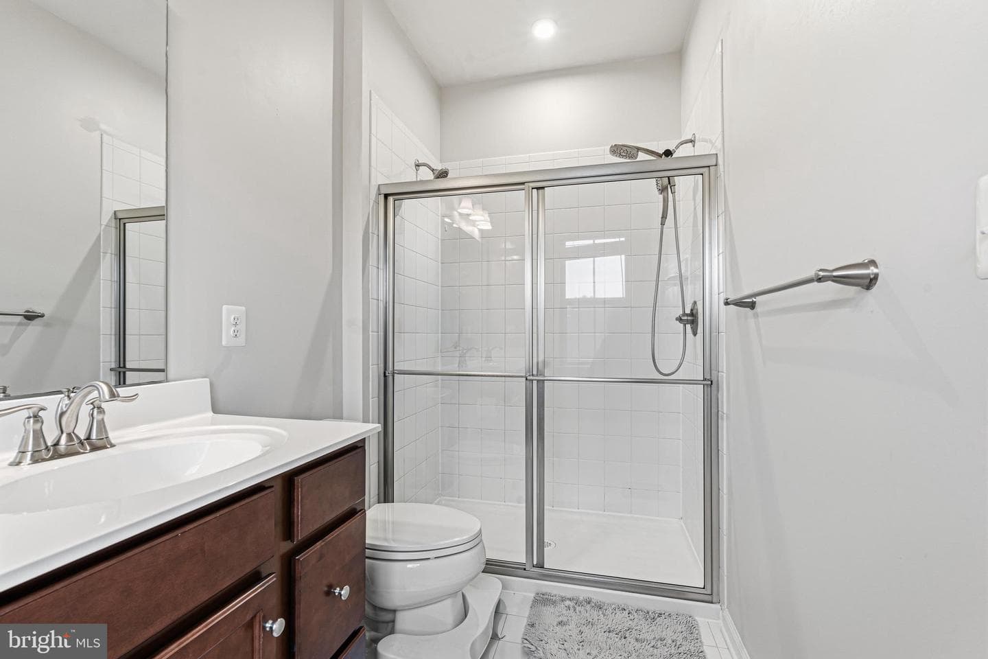 939 Dawes Court photo 25