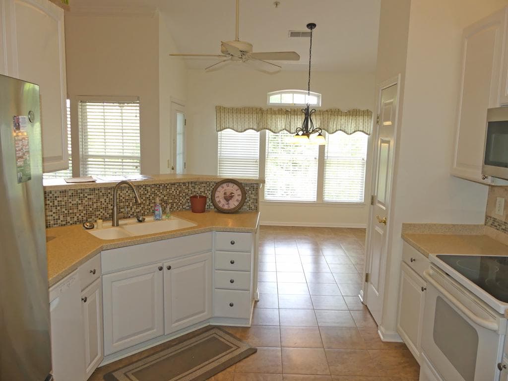 207 Kings Crossing Cir # 81 photo 3