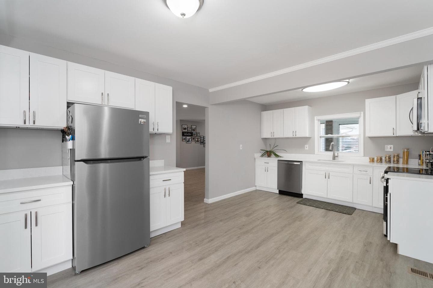 311 Summerfield Court photo 14
