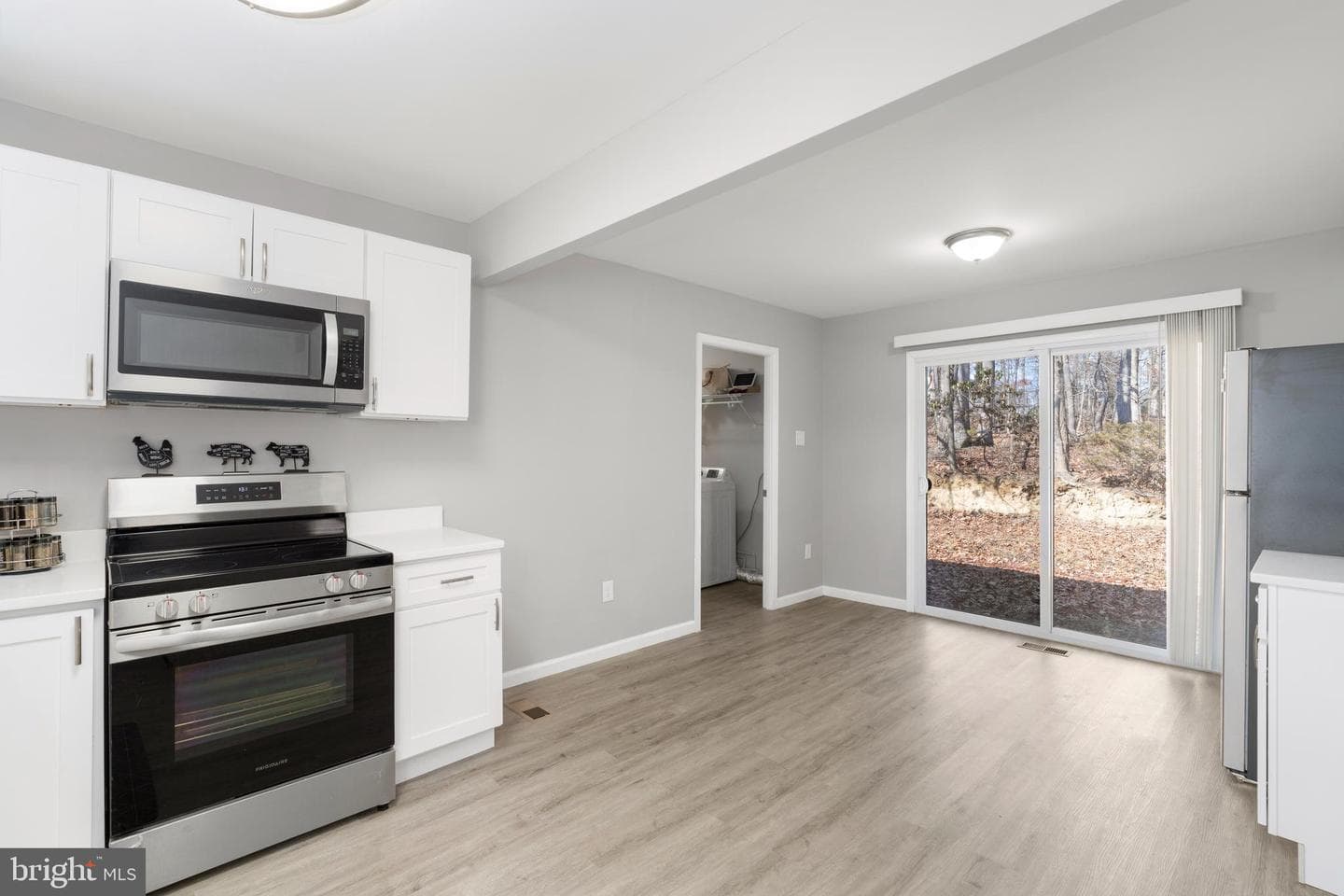 311 Summerfield Court photo 19