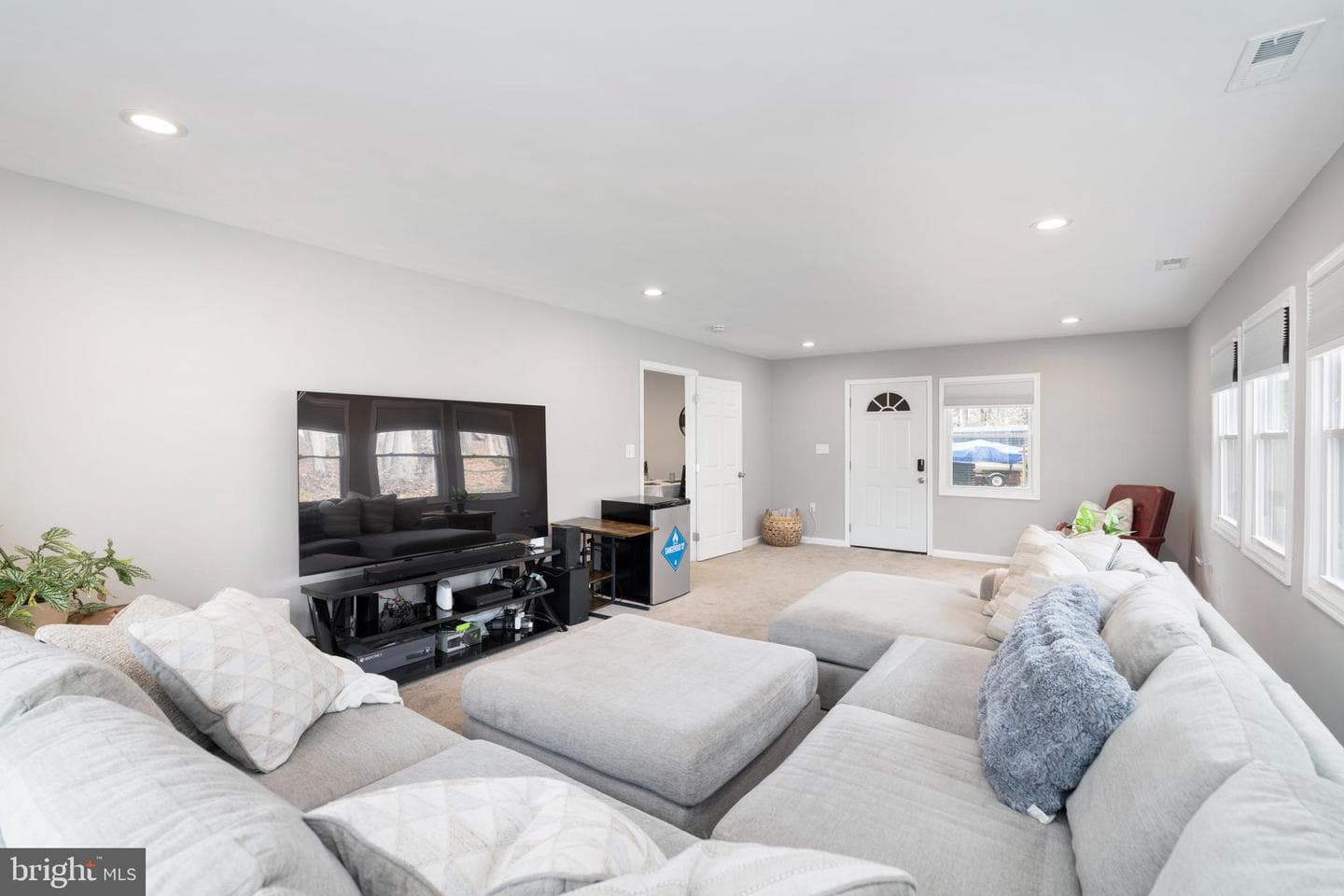 311 Summerfield Court photo 23