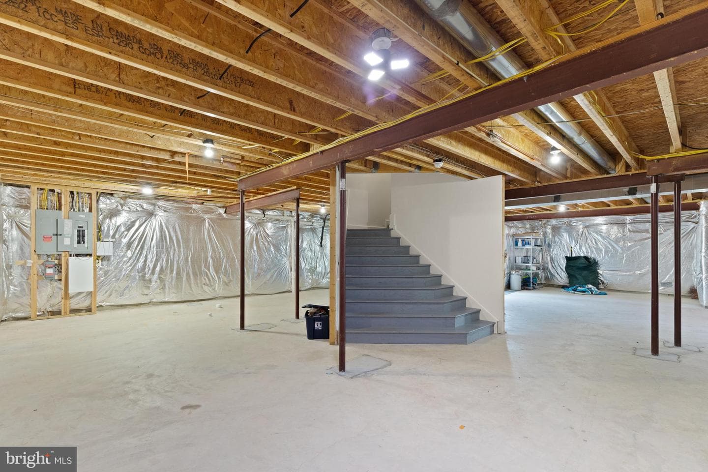 702 Monarchos Drive photo 39