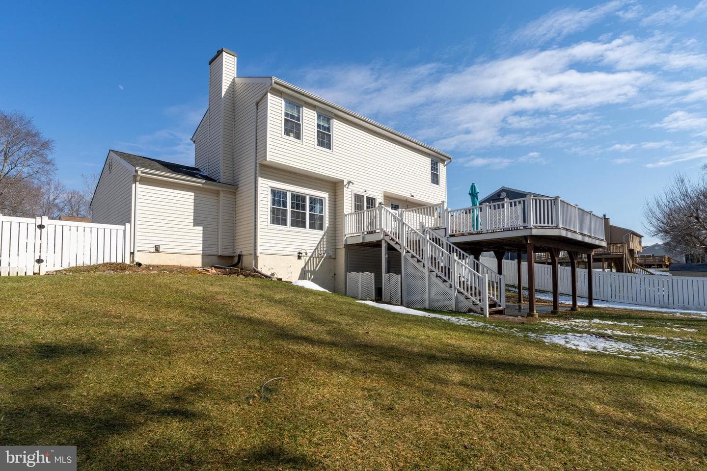463 Crisfield Drive photo 16