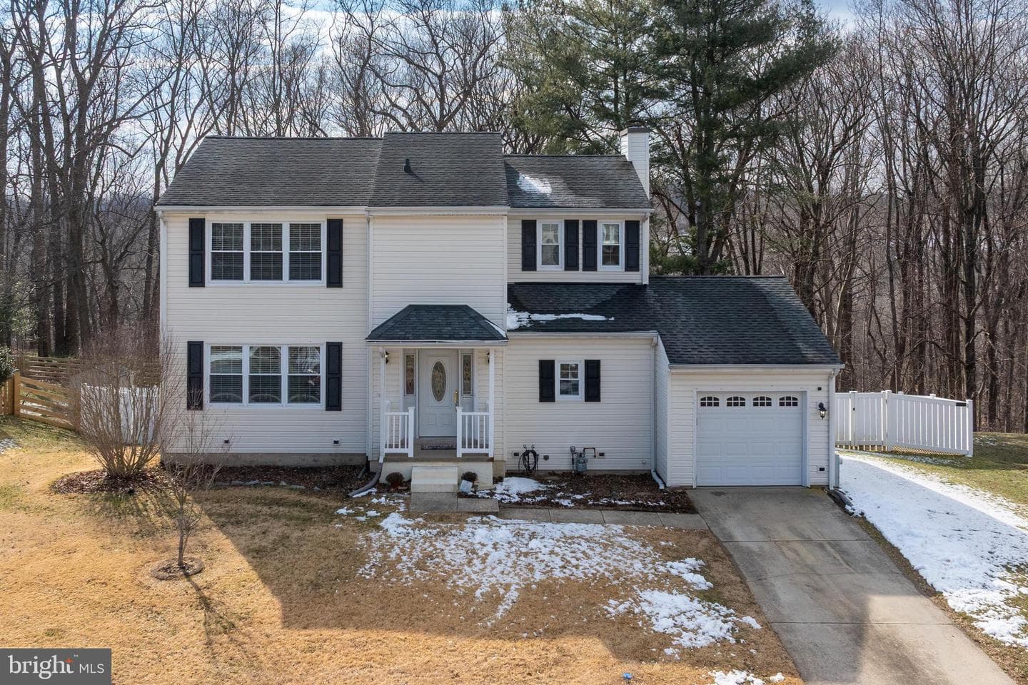 463 Crisfield Drive photo 2