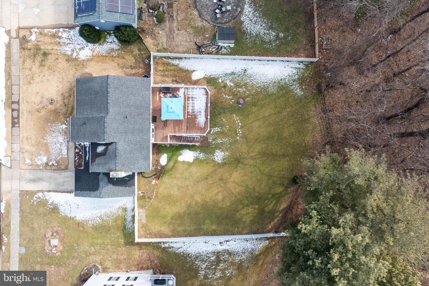 463 Crisfield Drive photo 23