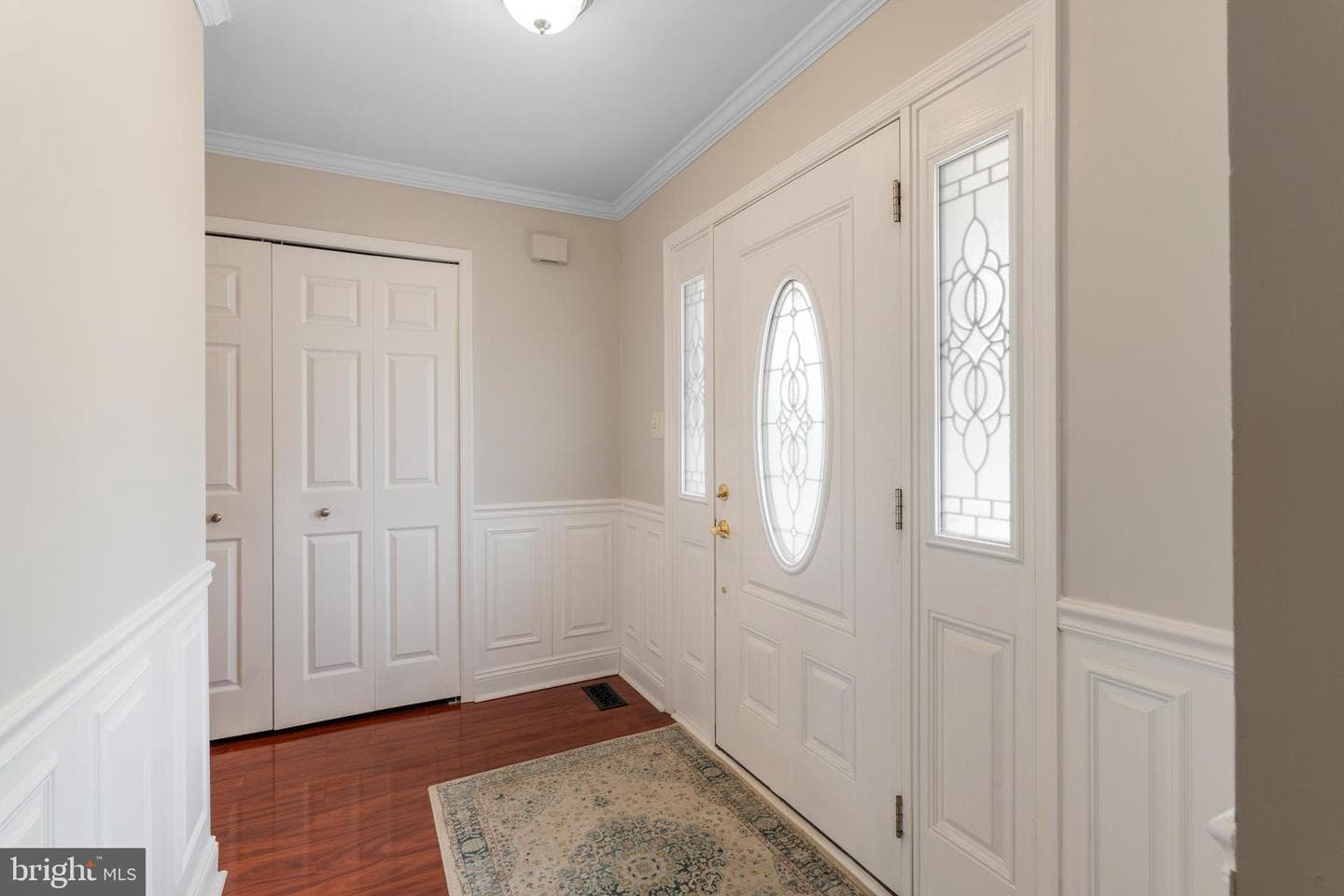 463 Crisfield Drive photo 25