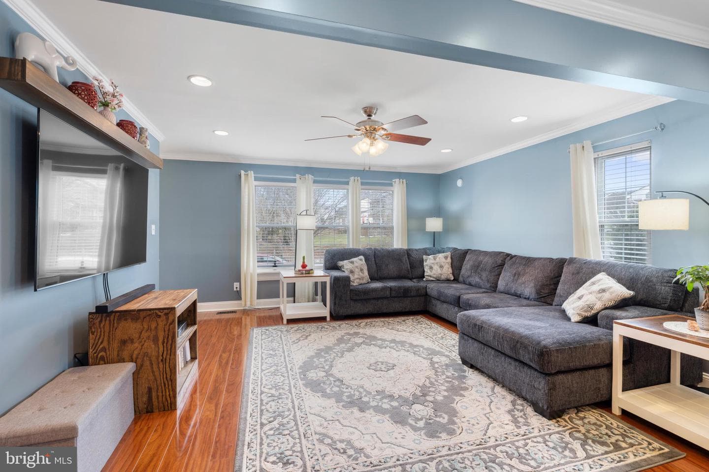 463 Crisfield Drive photo 27