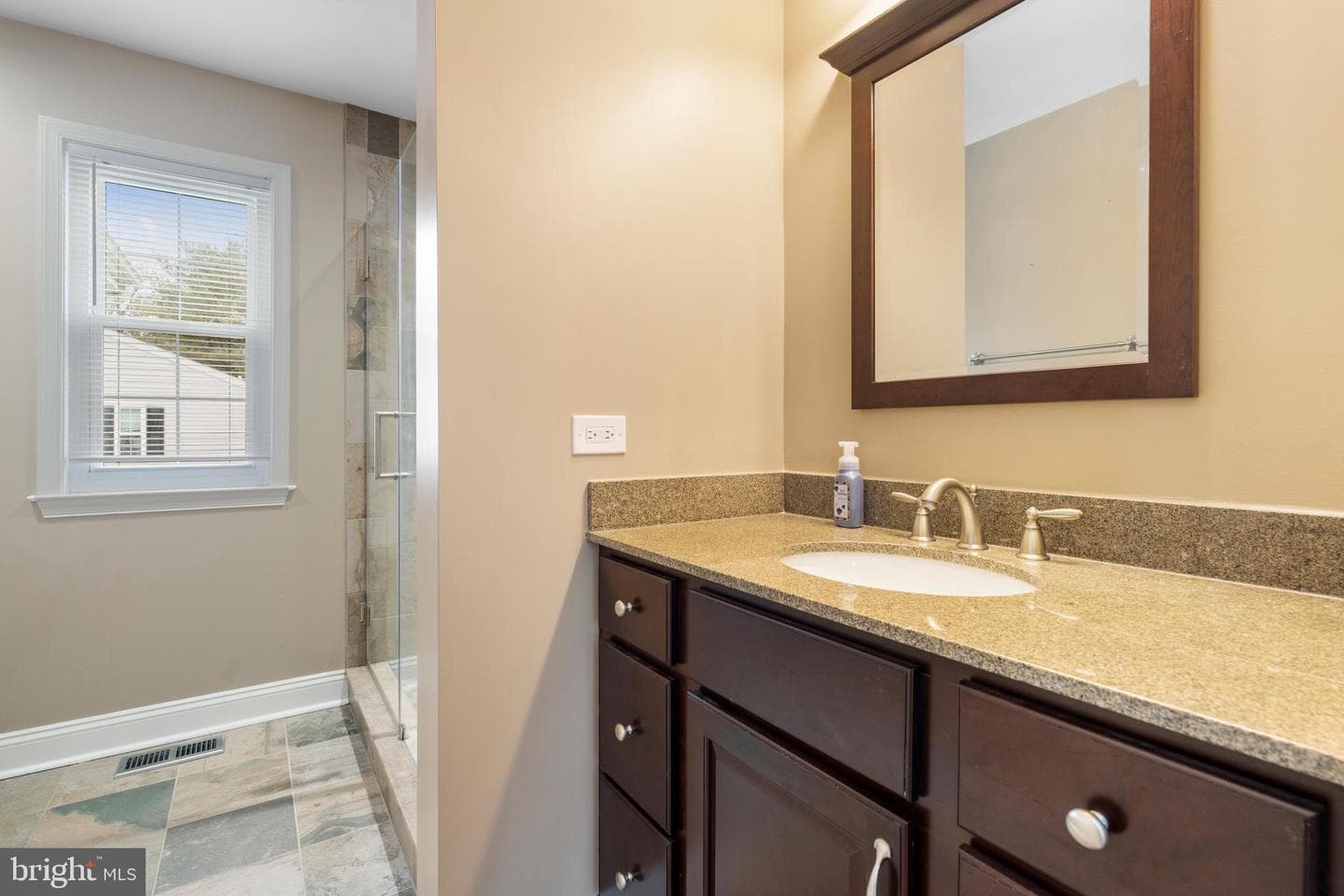 463 Crisfield Drive photo 42