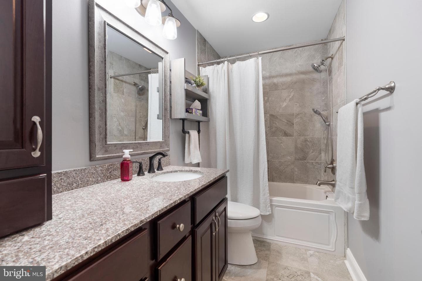 463 Crisfield Drive photo 46