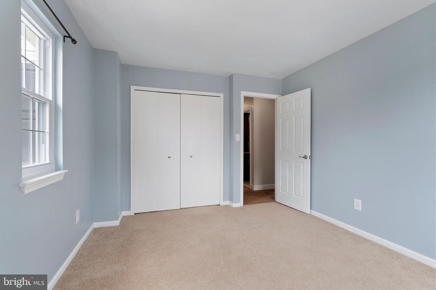 463 Crisfield Drive photo 50