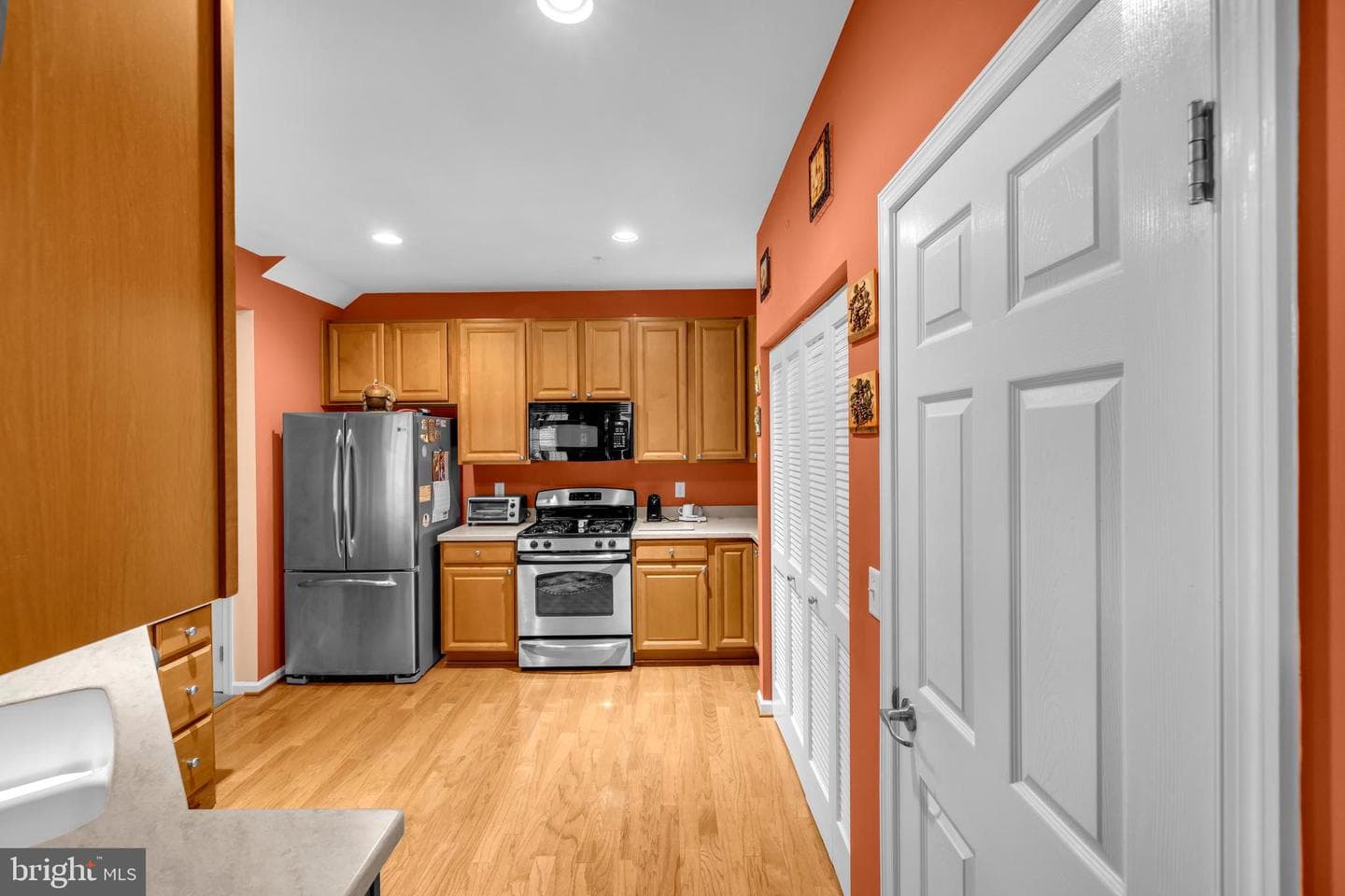 259 Beckenham Circle #404 photo 10