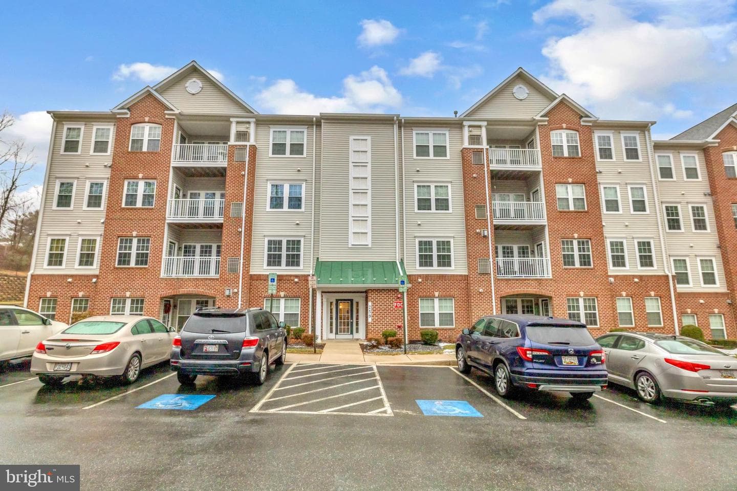259 Beckenham Circle #404, Bel Air