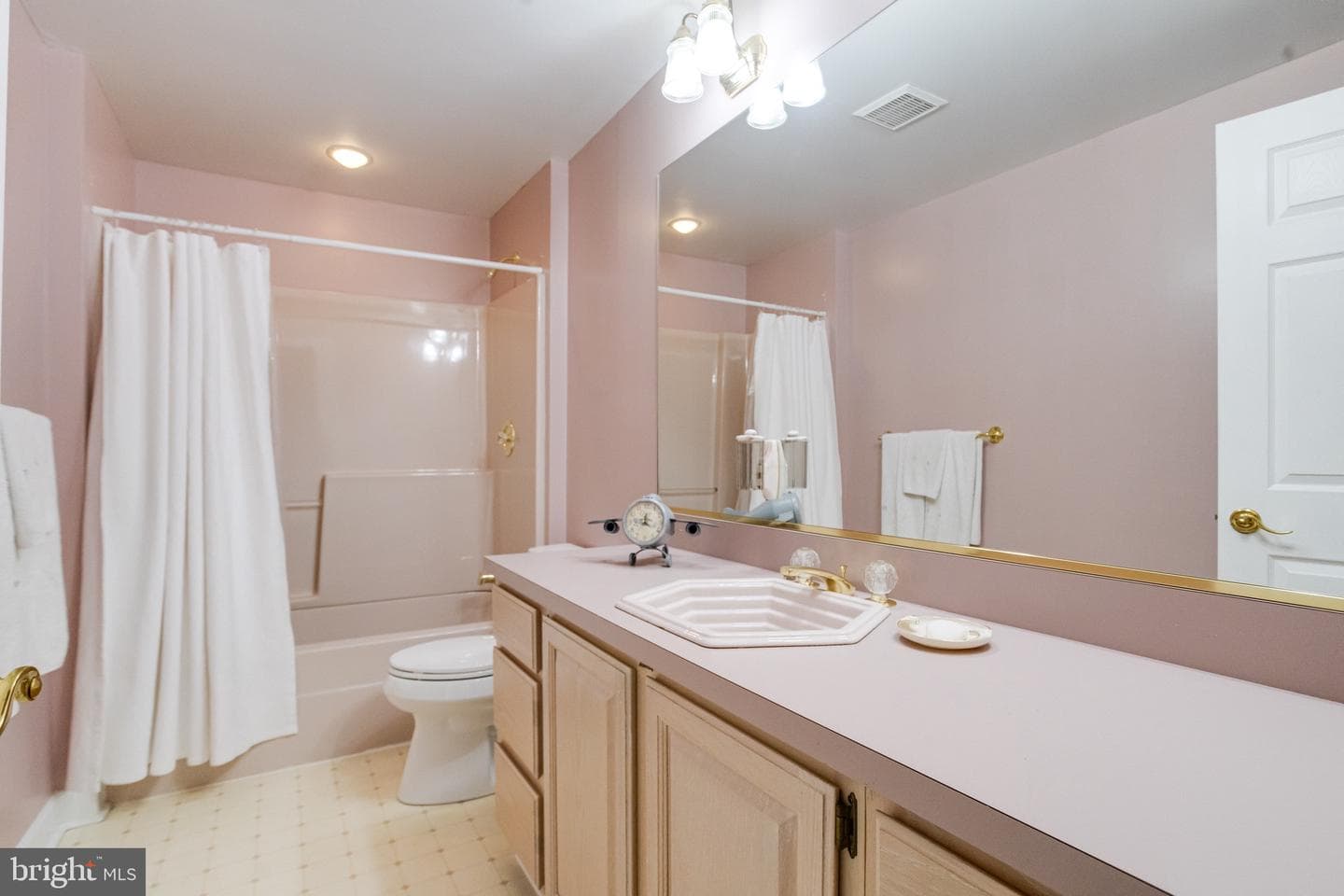 200 Temple Drive photo 69