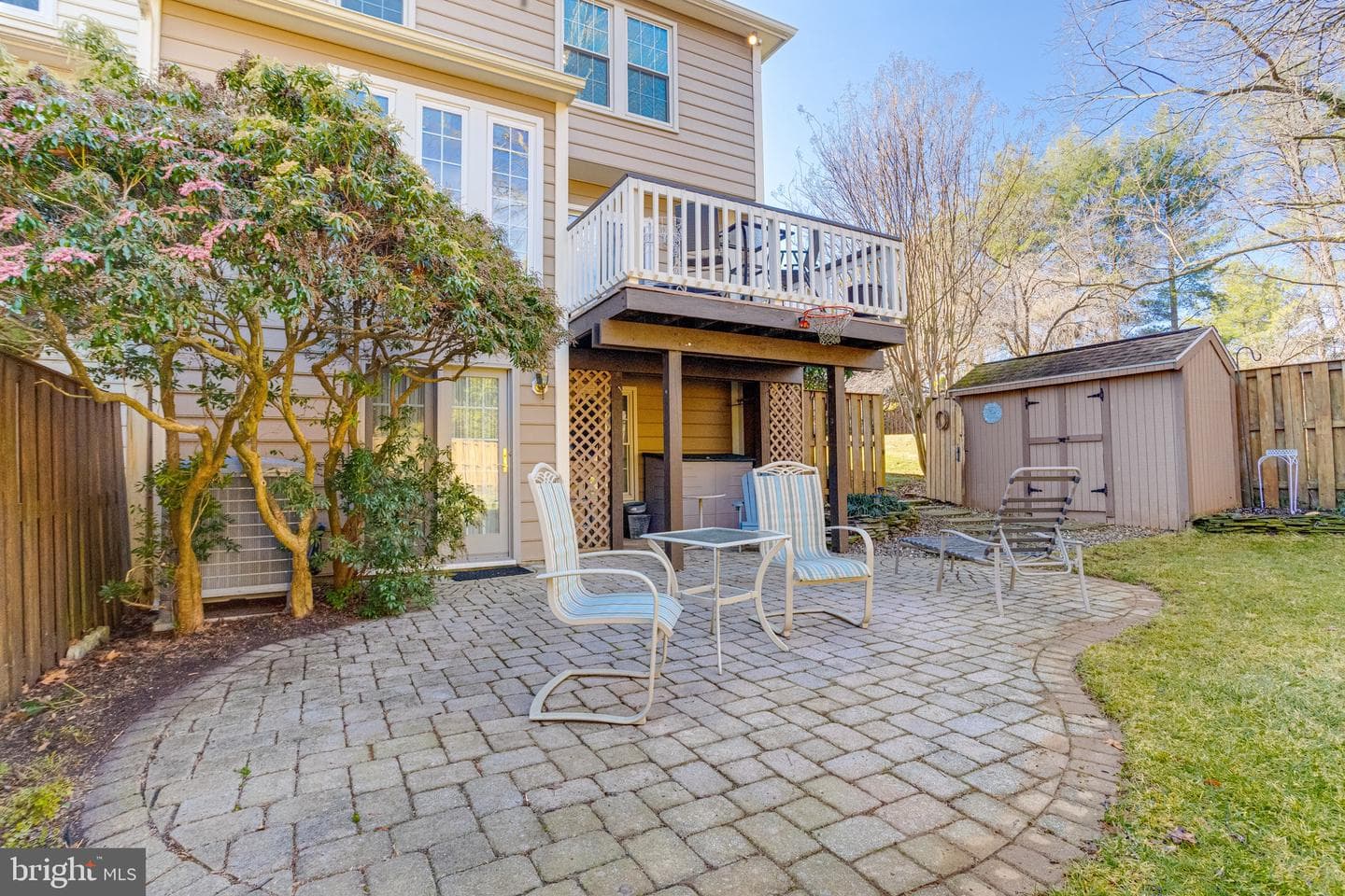 200 Temple Drive photo 80