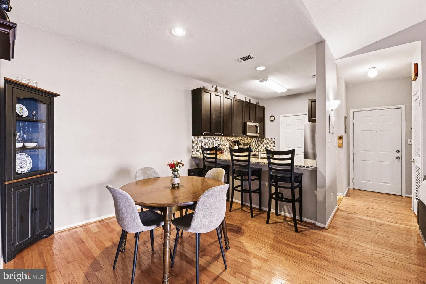 200 Thames Way #200-I photo 11