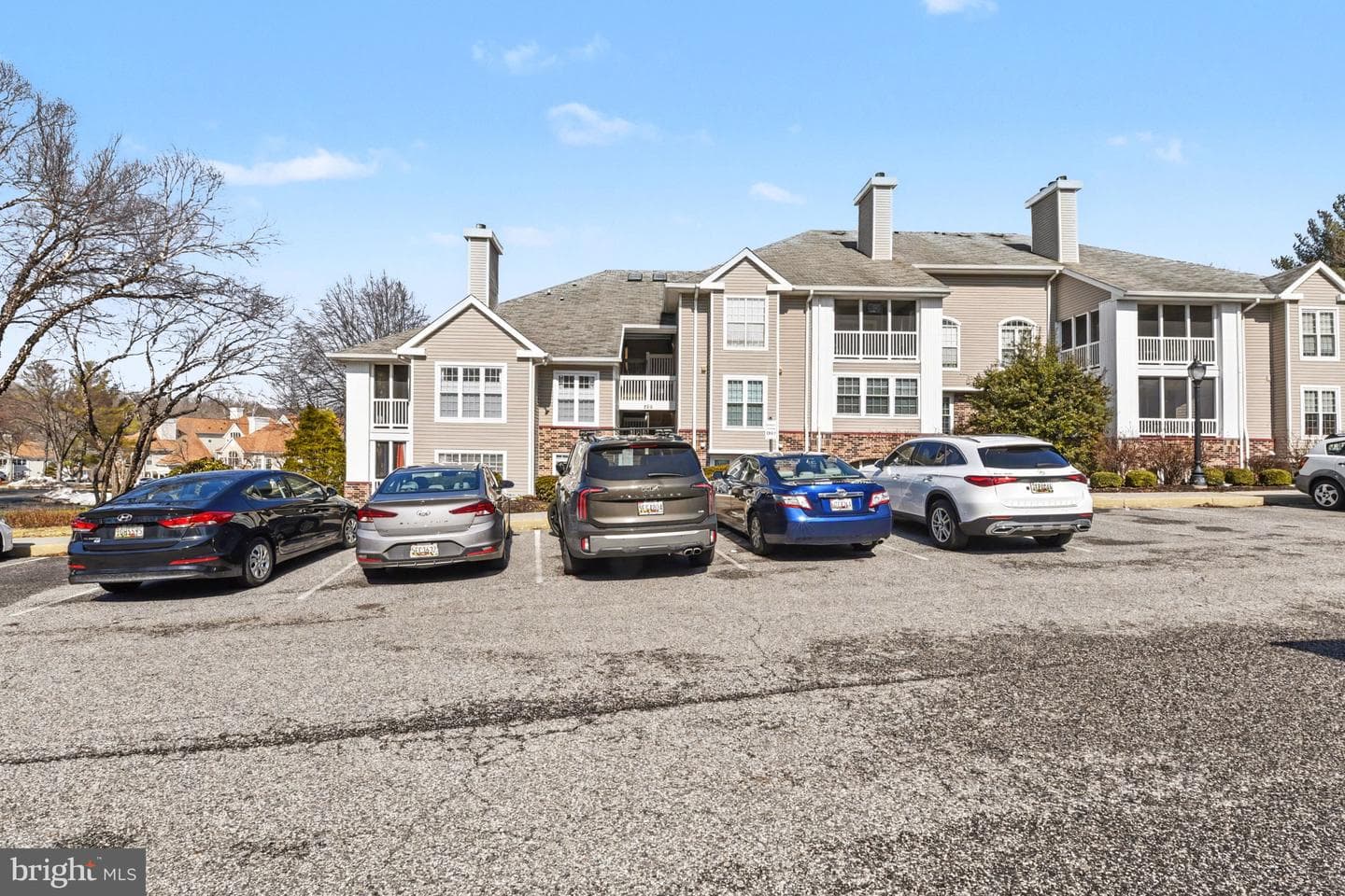 200 Thames Way #200-I photo 2