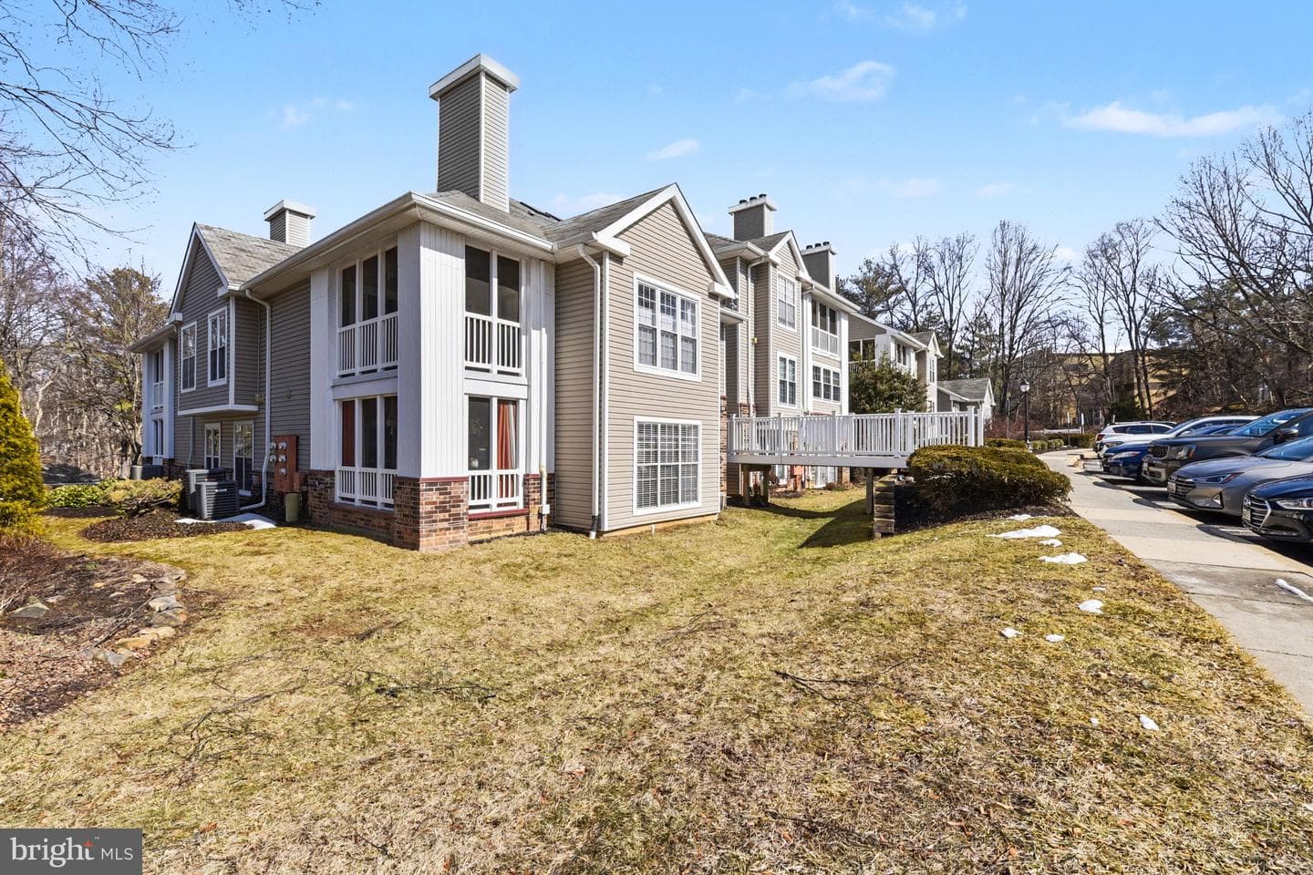200 Thames Way #200-I photo 3