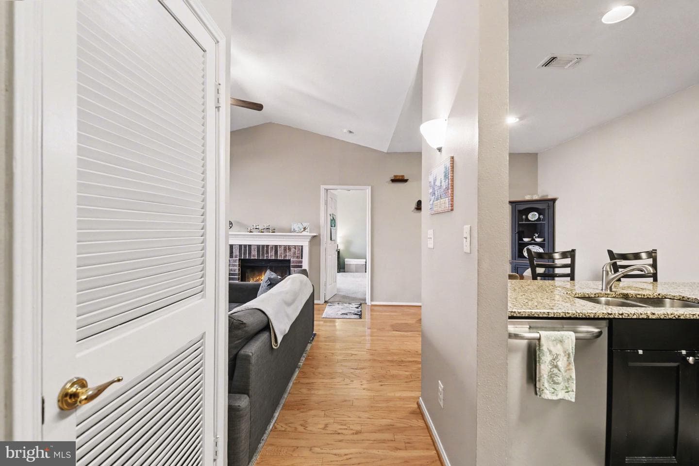 200 Thames Way #200-I photo 5