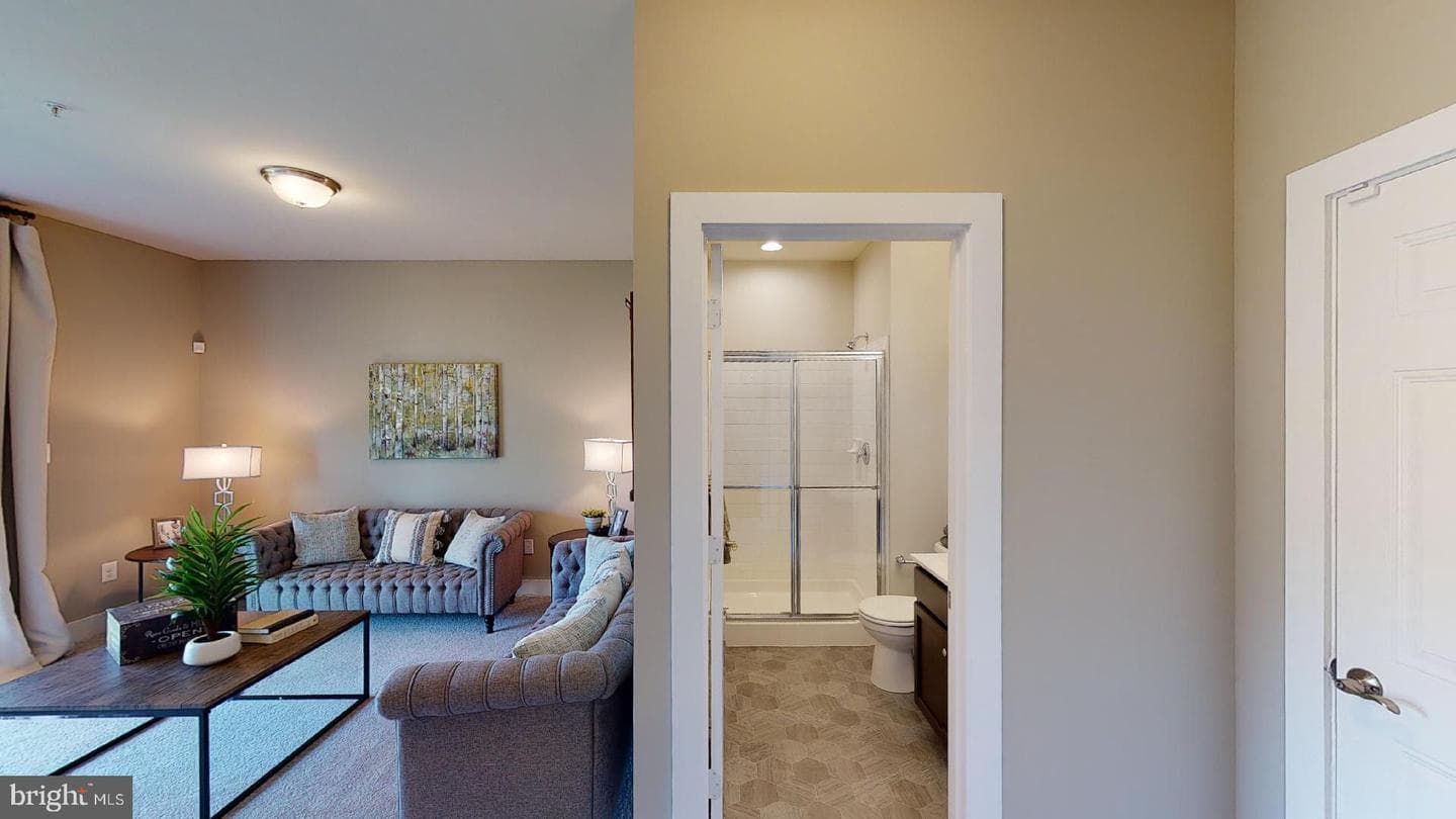 2310 Bell'S Tower Court photo 3