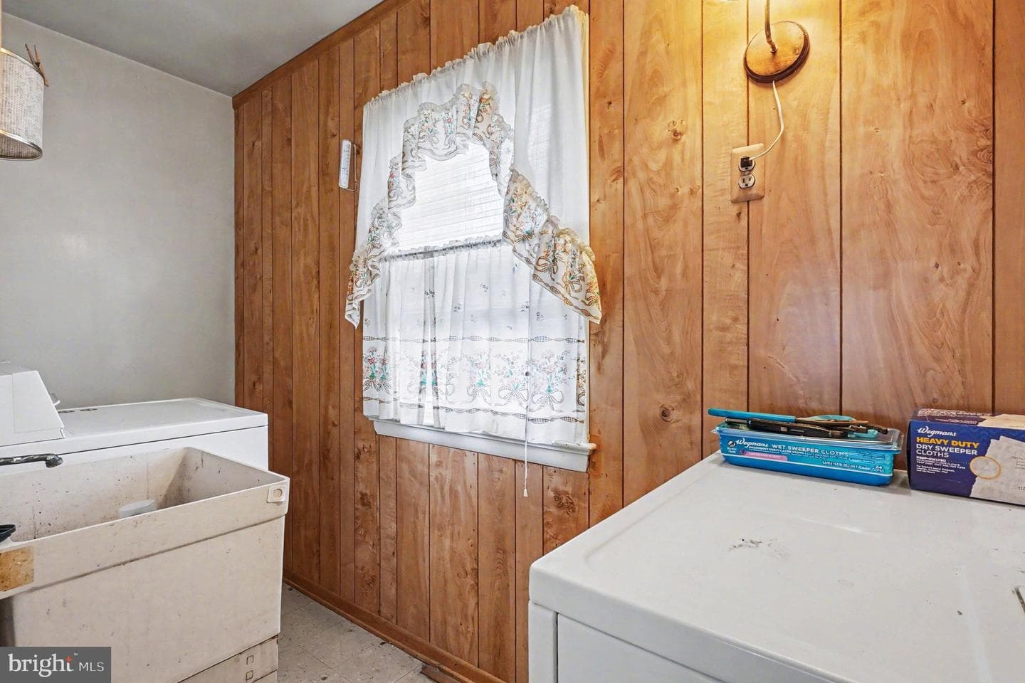 501 Giles Street photo 26