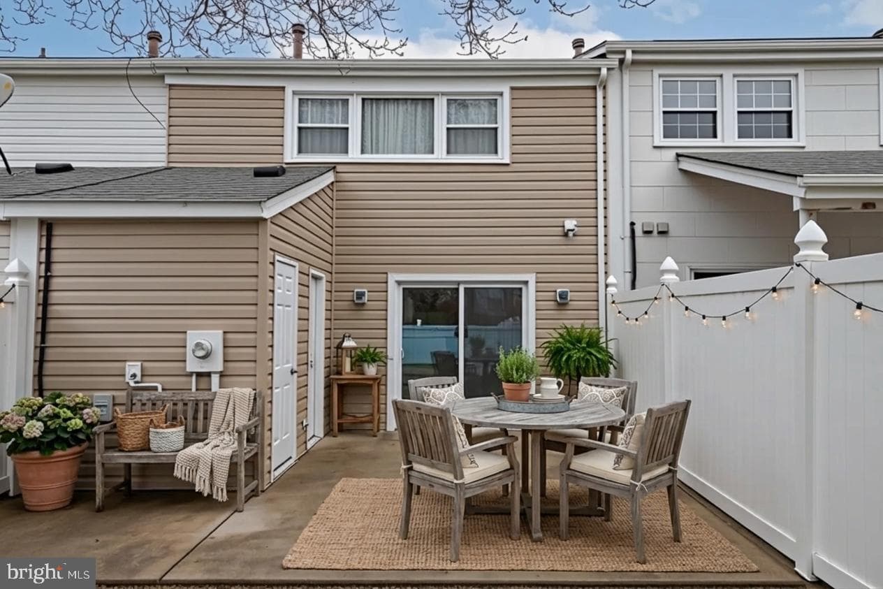688 Shore photo 24