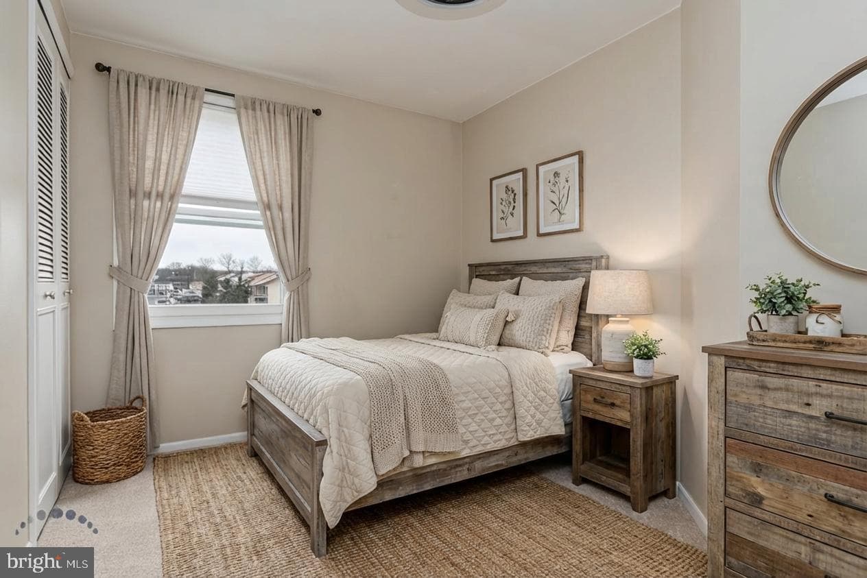 688 Shore photo 41