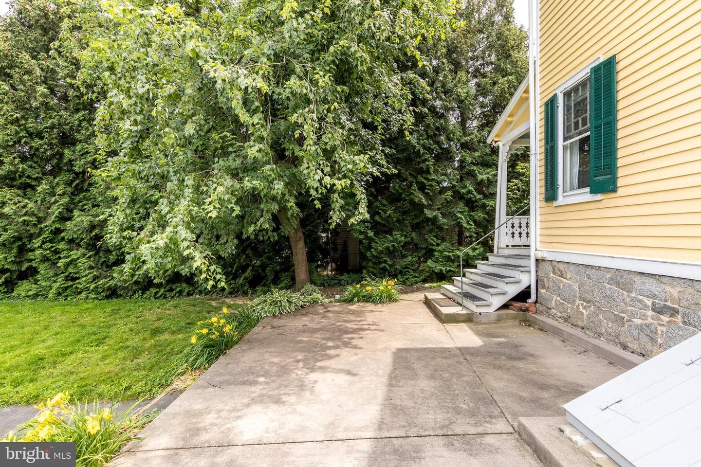 123 S Union Avenue photo 66