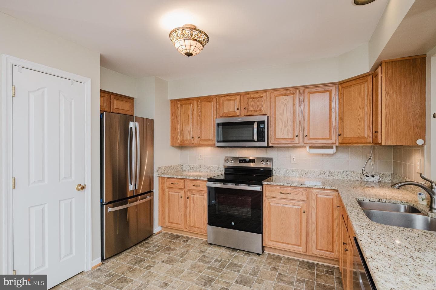 1114 E Viking Court photo 11