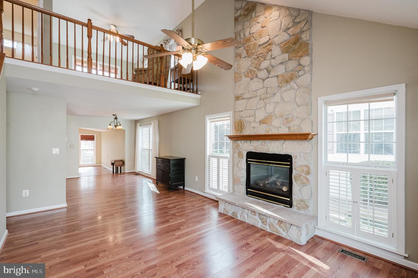 1114 E Viking Court photo 4