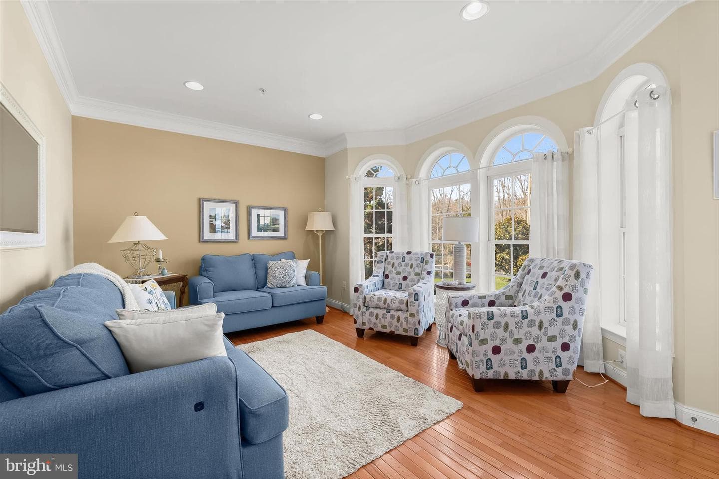 904 W Baker Avenue photo 3